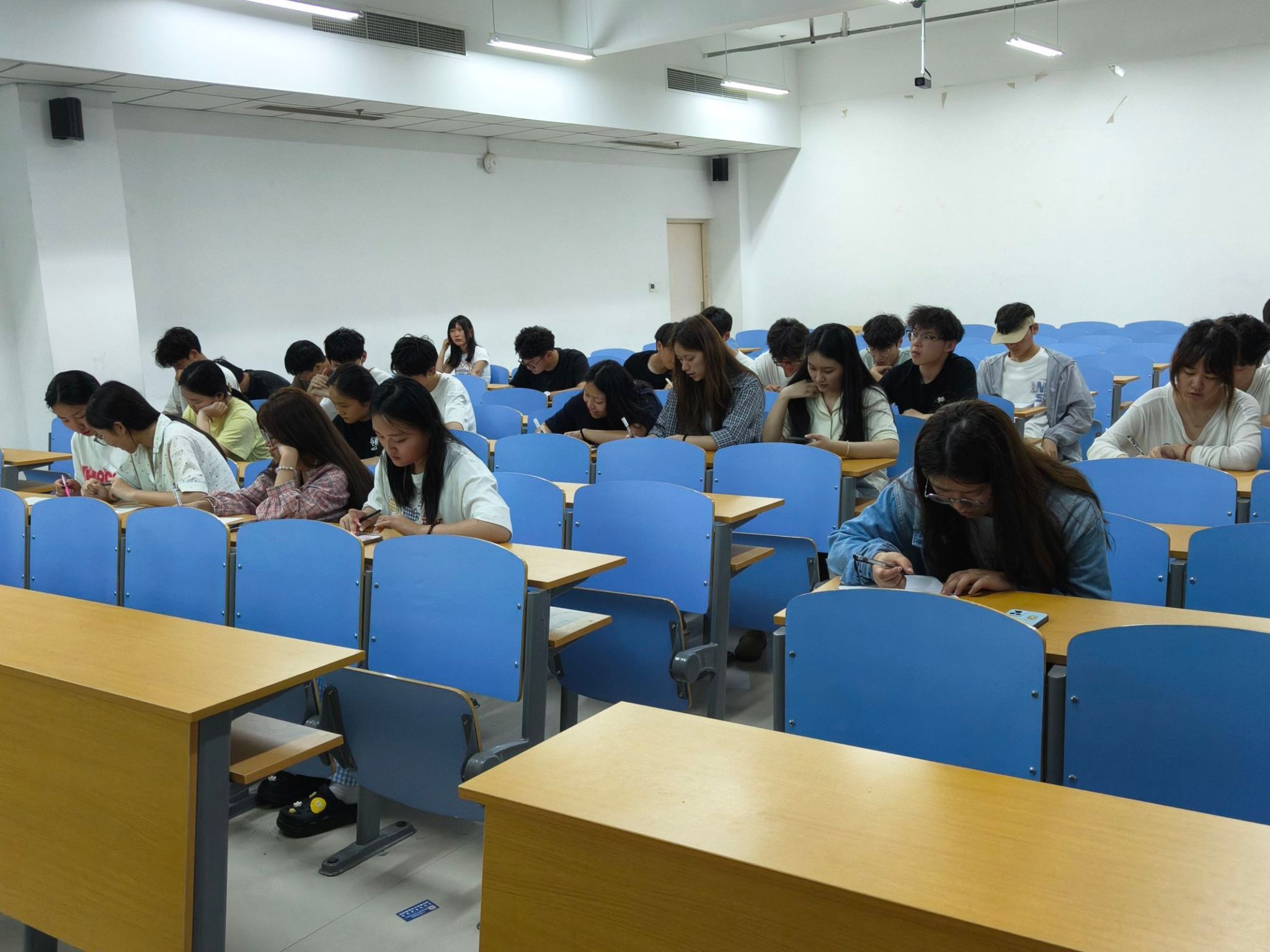 图示, 示意图

中度可信度描述已自动生成:ver1